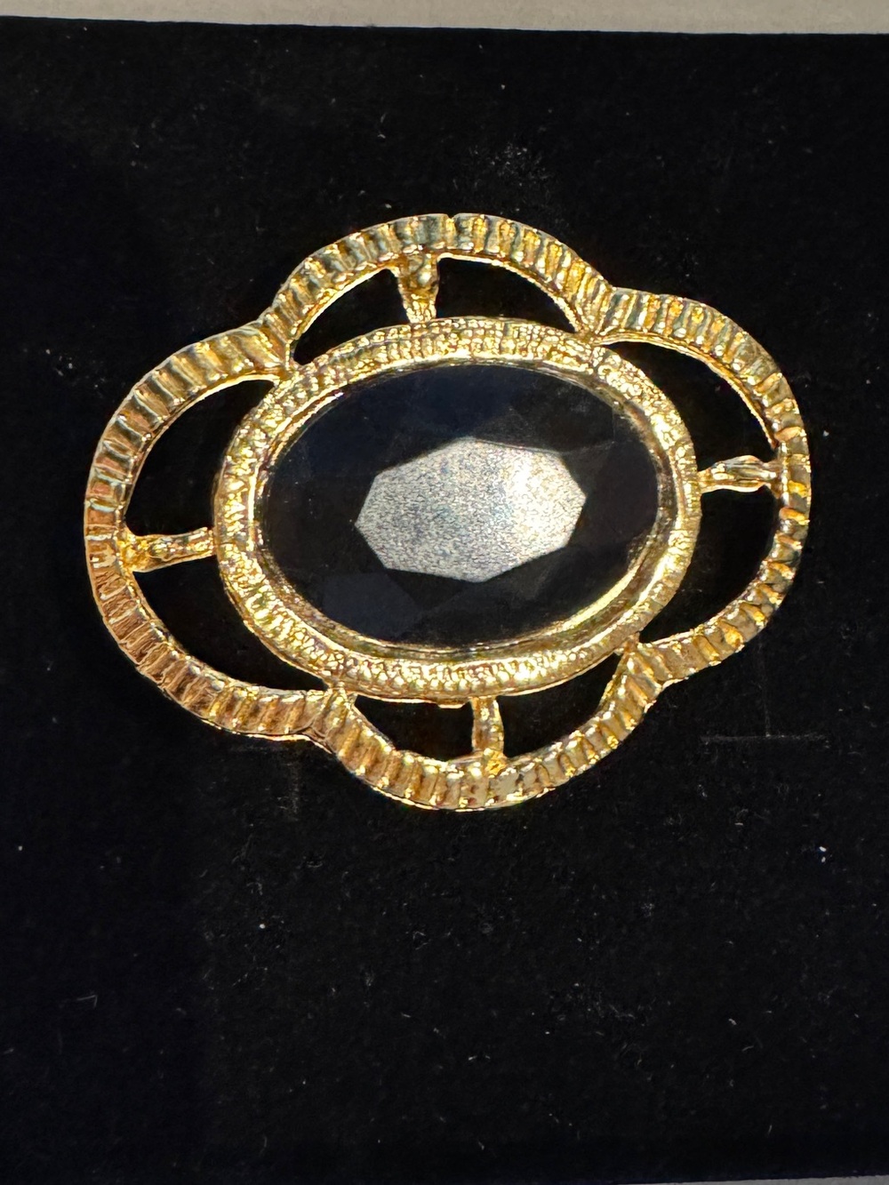 Vintage Gold-Tone Black Stone Floral Brooch - Women Jewelry